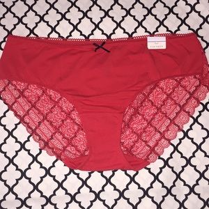 Cacique 14/16 Red lace Hipsters